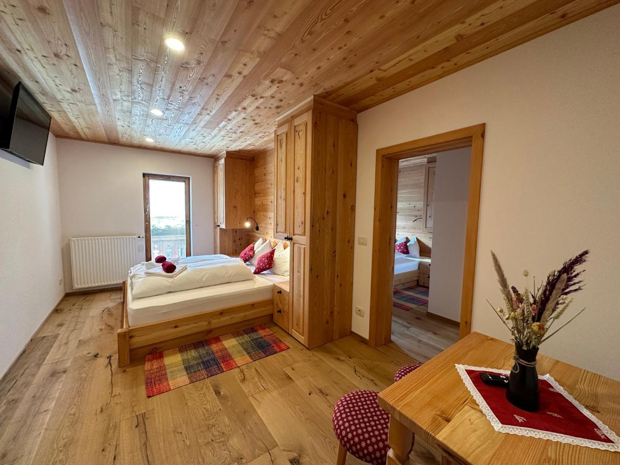 Hotel Surc Kranjska Gora Luaran gambar