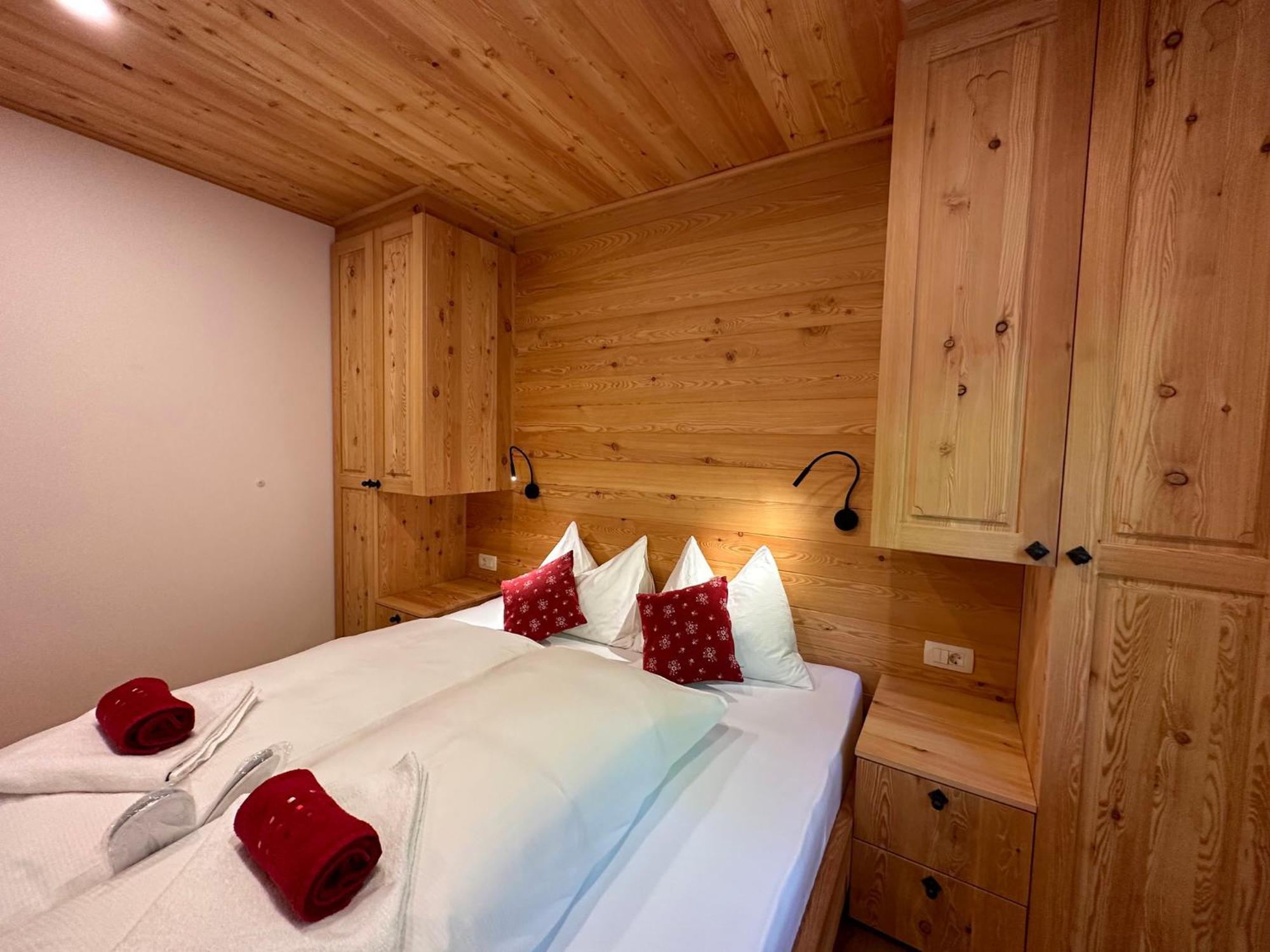 Hotel Surc Kranjska Gora Luaran gambar