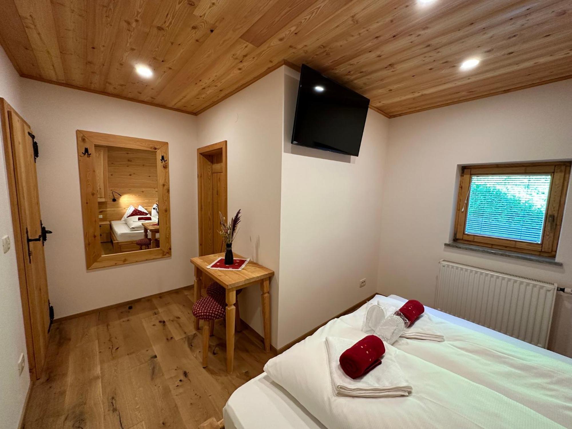 Hotel Surc Kranjska Gora Luaran gambar
