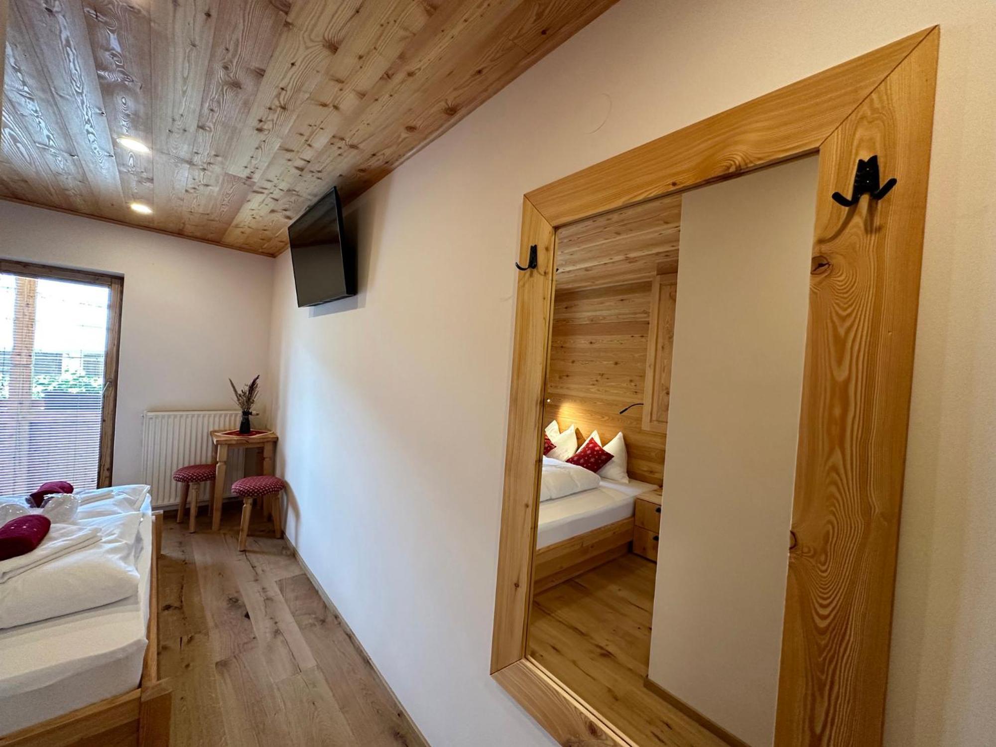 Hotel Surc Kranjska Gora Luaran gambar