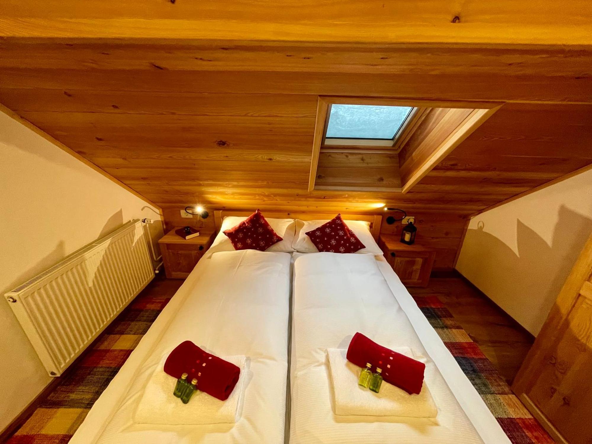 Hotel Surc Kranjska Gora Luaran gambar