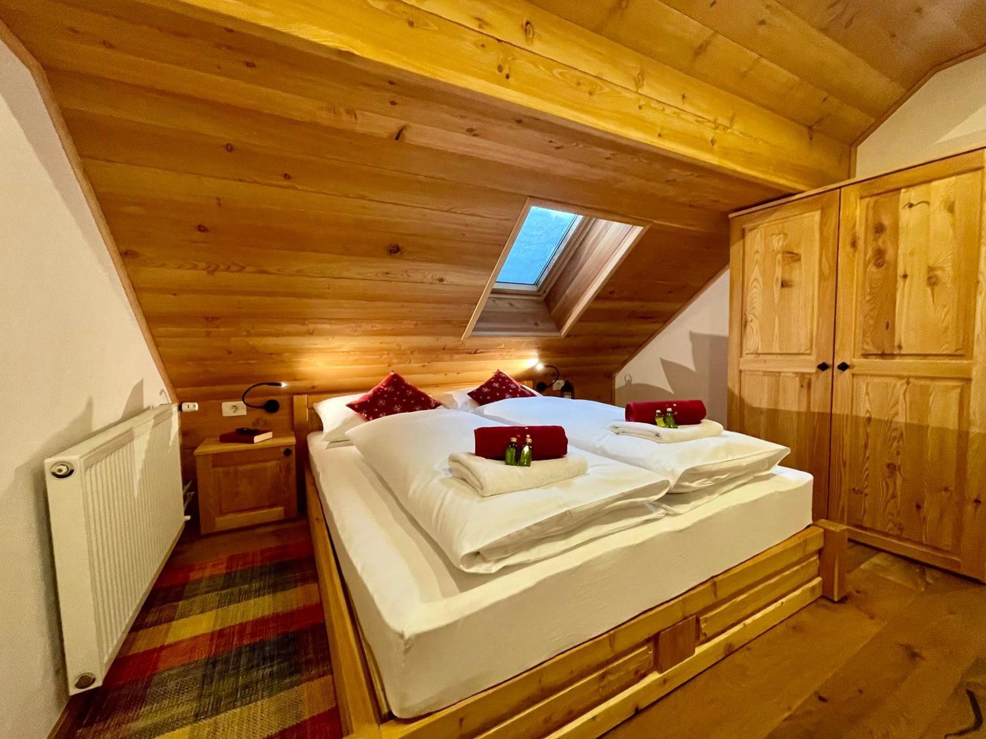 Hotel Surc Kranjska Gora Luaran gambar