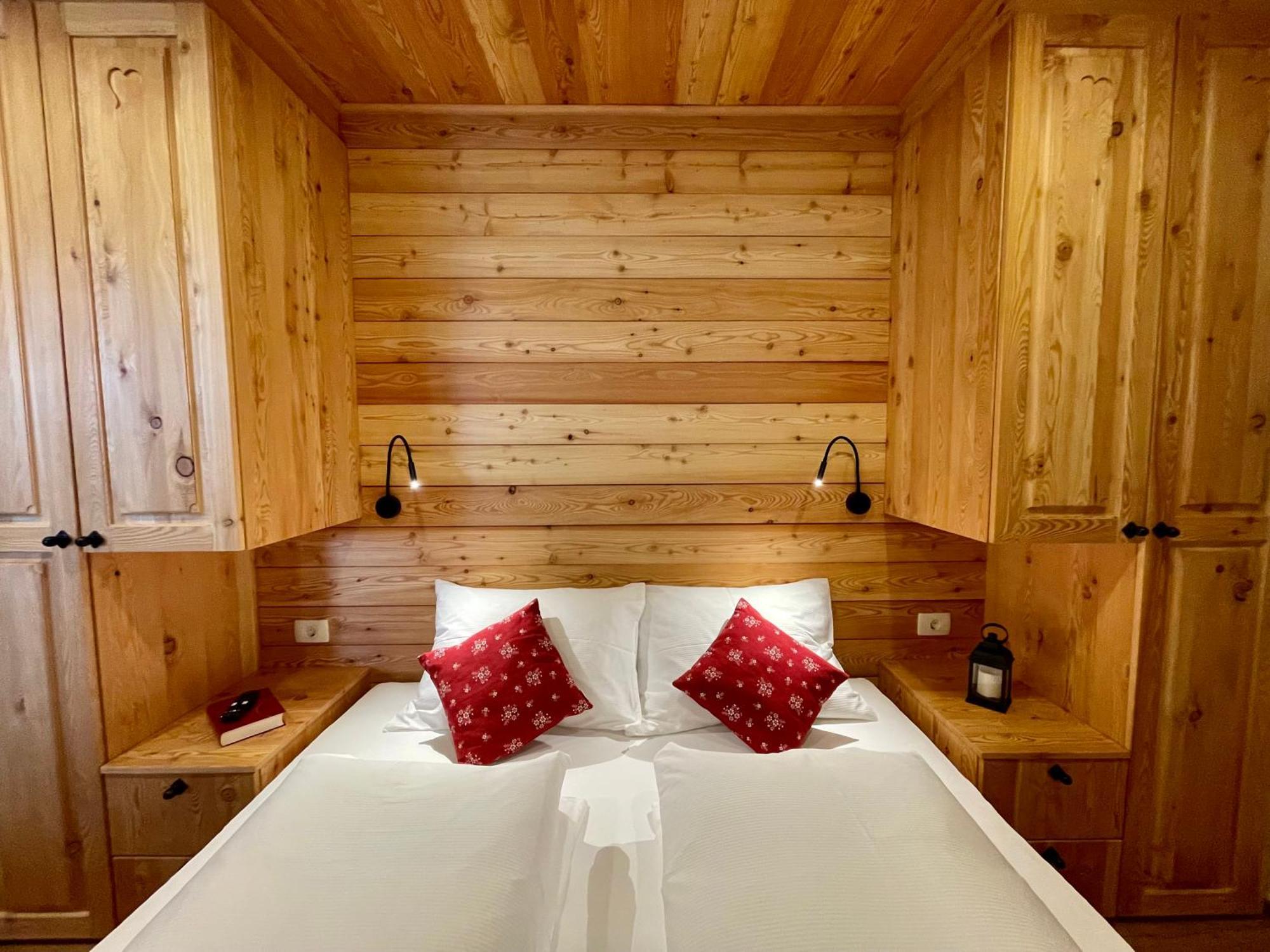 Hotel Surc Kranjska Gora Luaran gambar