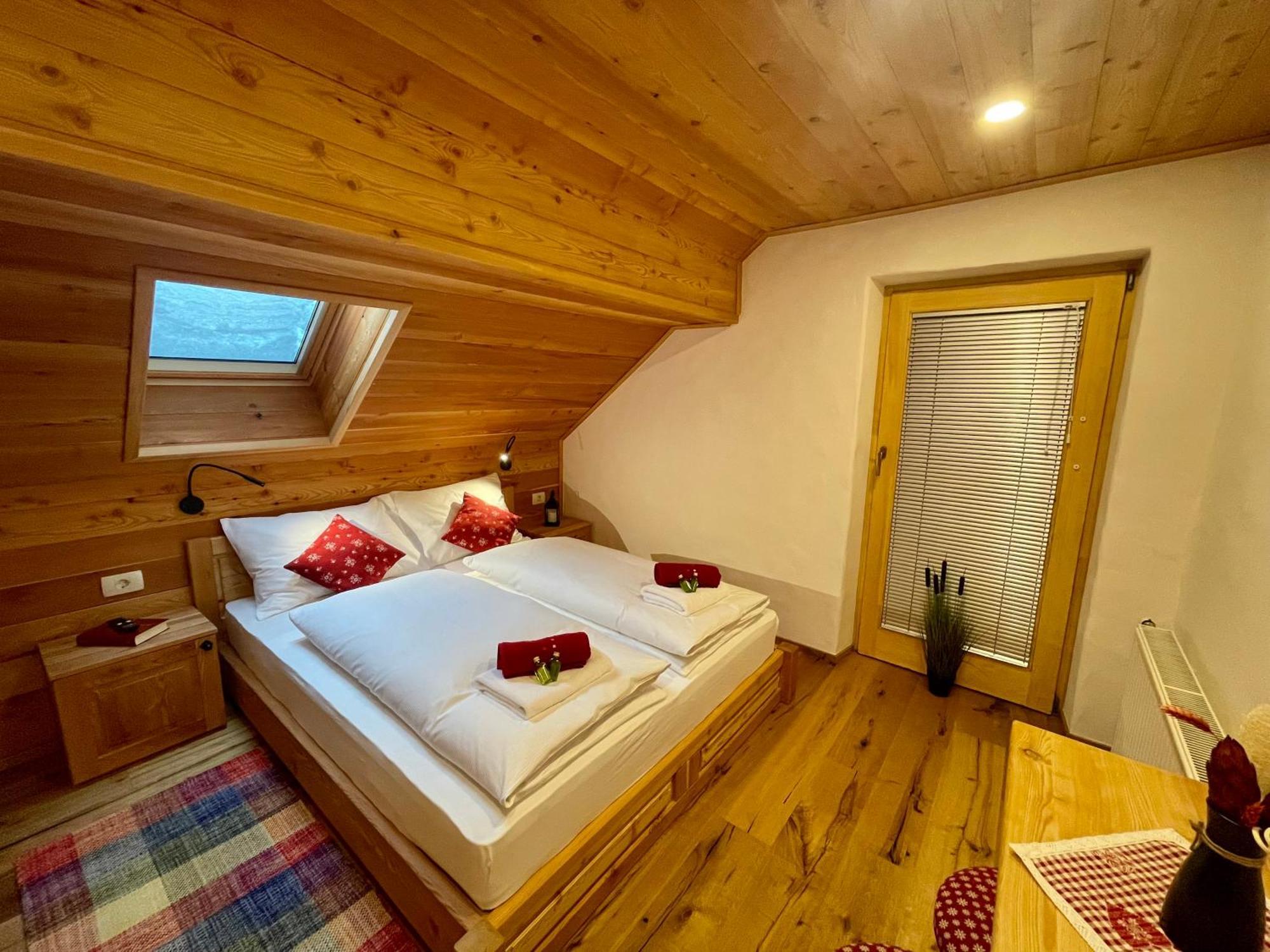 Hotel Surc Kranjska Gora Luaran gambar